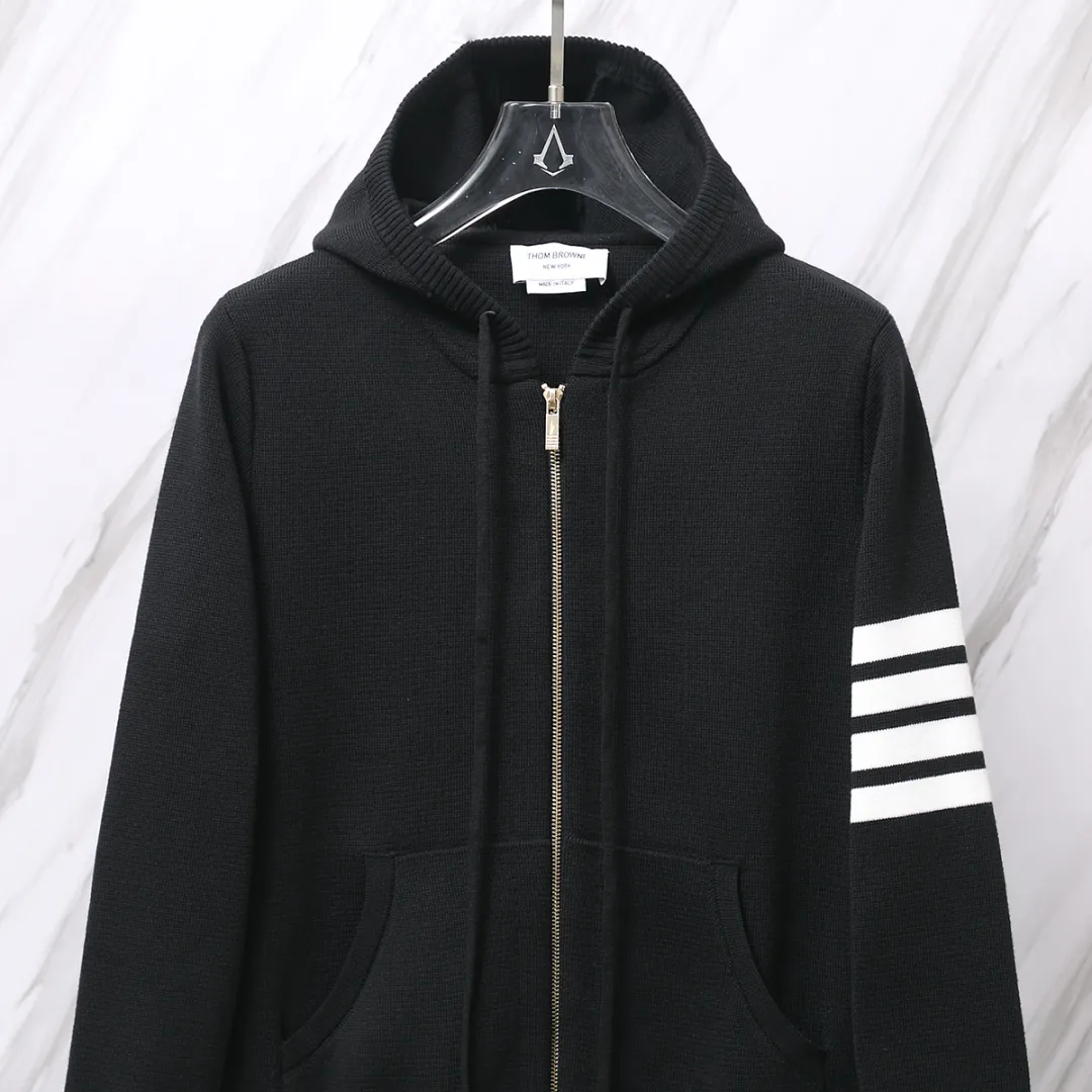 ：M 24（TB ） THOM BROWNE .TB TB Breathable Same Style ：White/Gray/Navy Blue/Black Size：1/2/3/4